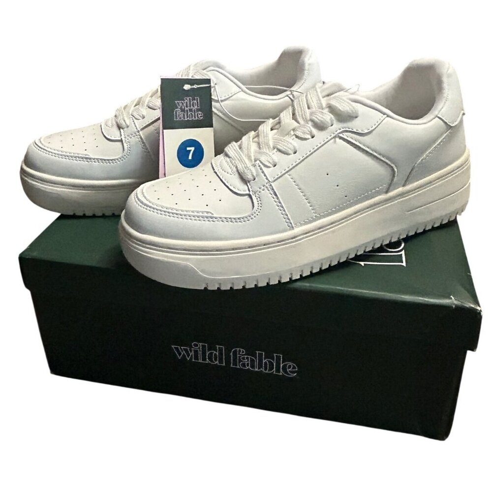 Wild Fable Lola Sneakers White Platform Chunky Lace Up Memory Foam Womens 7 NEW
